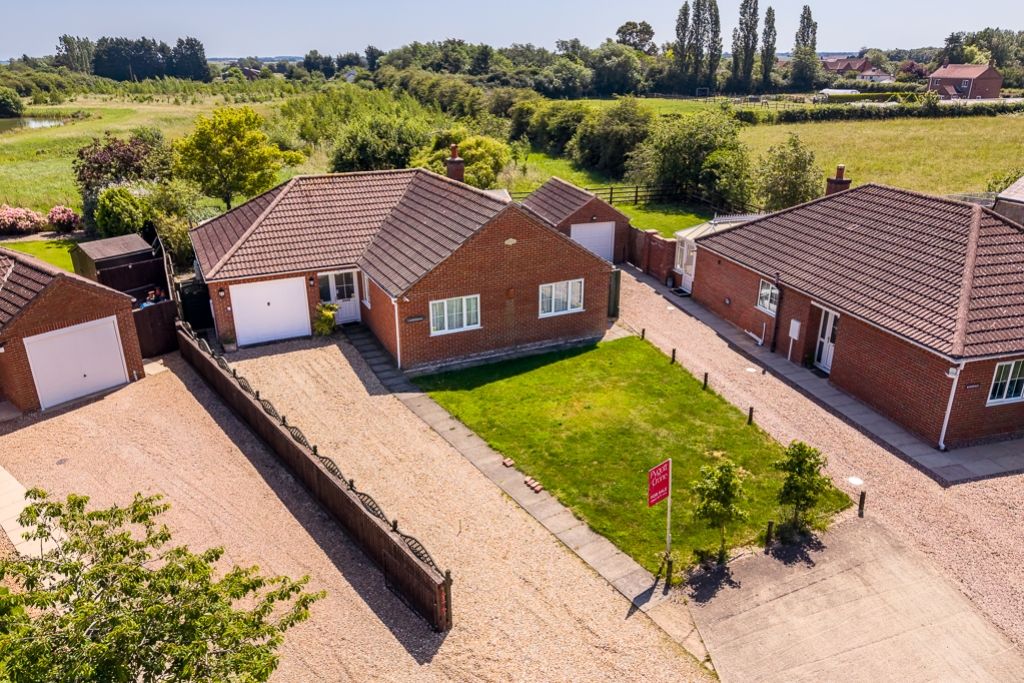 Property photo 1 of 28 Lindisfarne (Stickford)-2