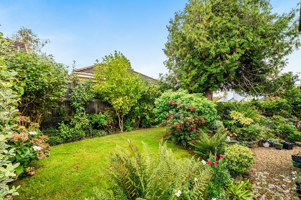 Property photo 2 of 16 5597232