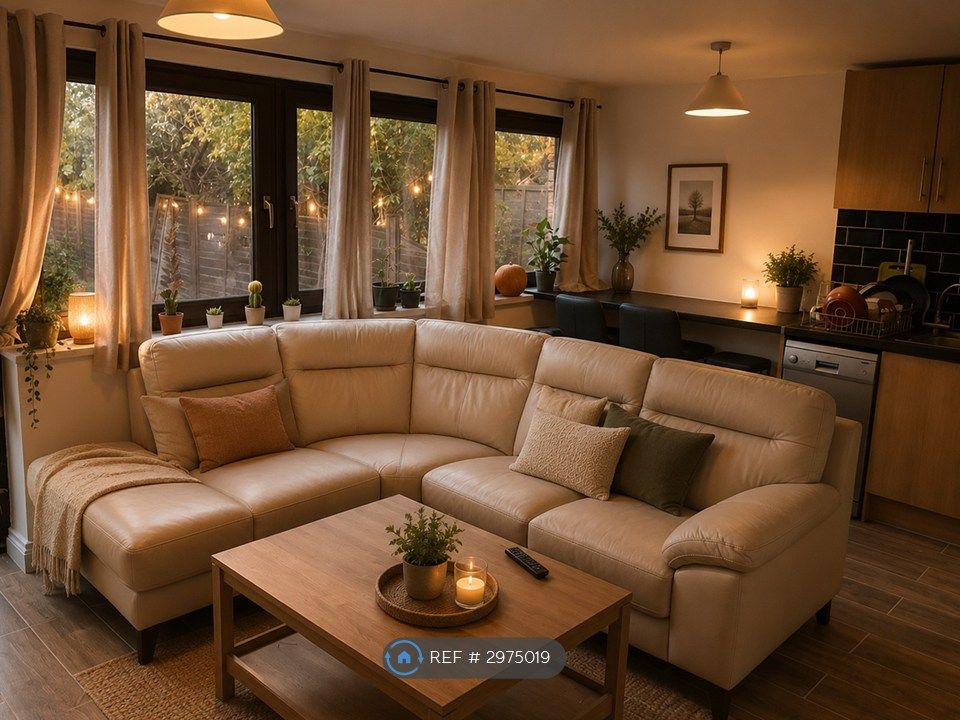 Property photo 2 of 10 Lounge