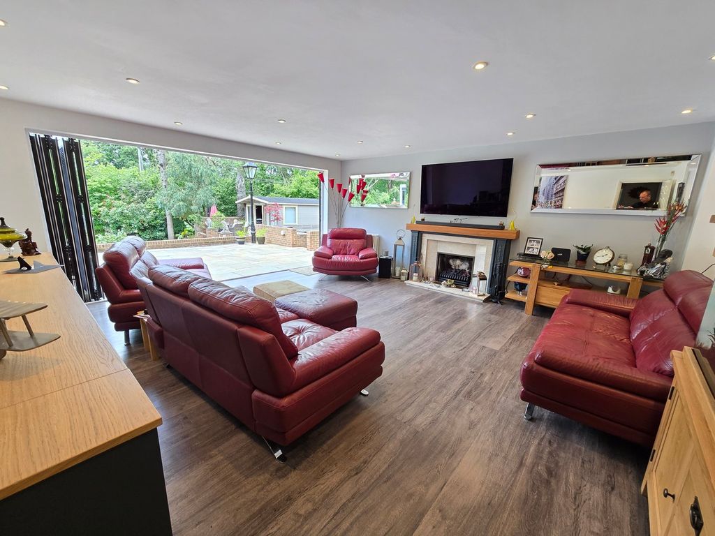 Property photo 1 of 25
