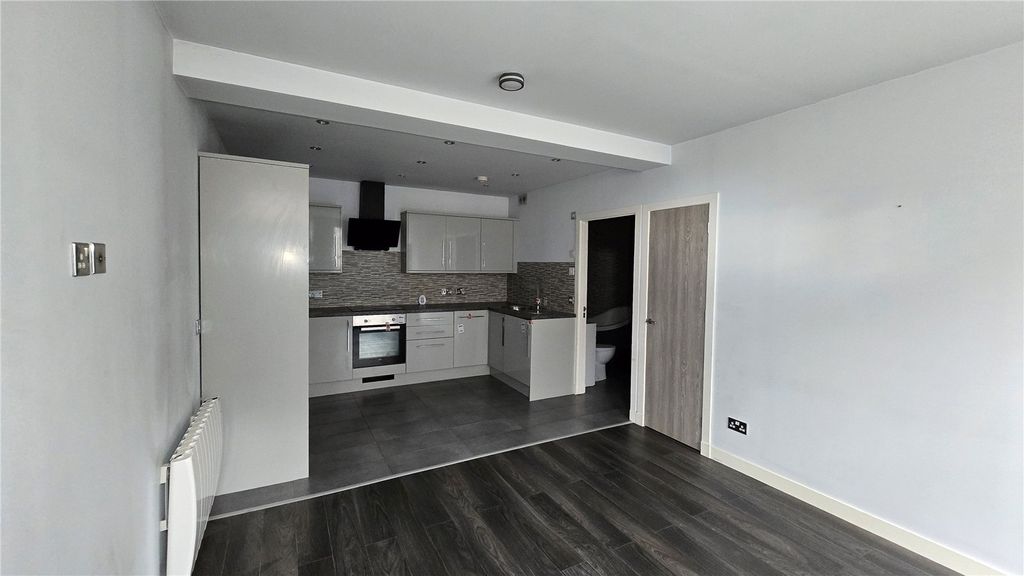 Property photo 3 of 6 Picture No. 02