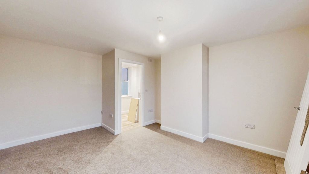 Property photo 3 of 9 Pbox-Img.Jpg