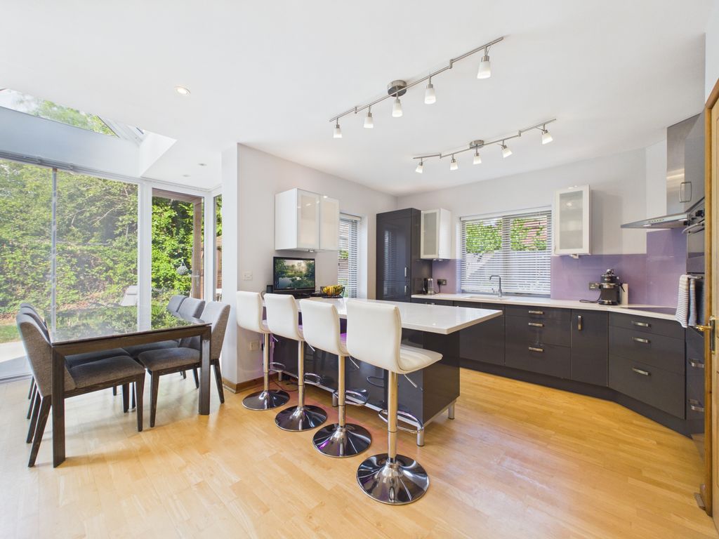 Property photo 2 of 22 Kitchen