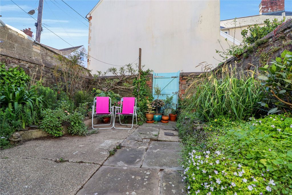 Property photo 2 of 21 Picture No. 33