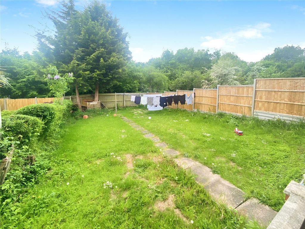 Property photo 2 of 10 Garden