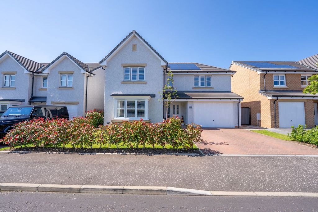 Property photo 1 of 53