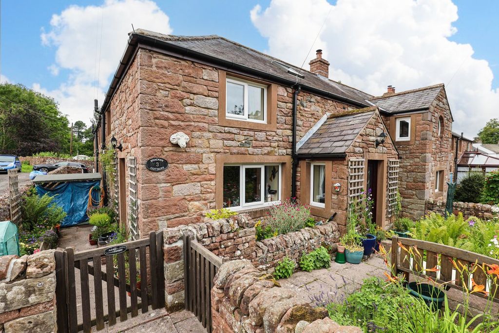 Property photo 1 of 13 External
