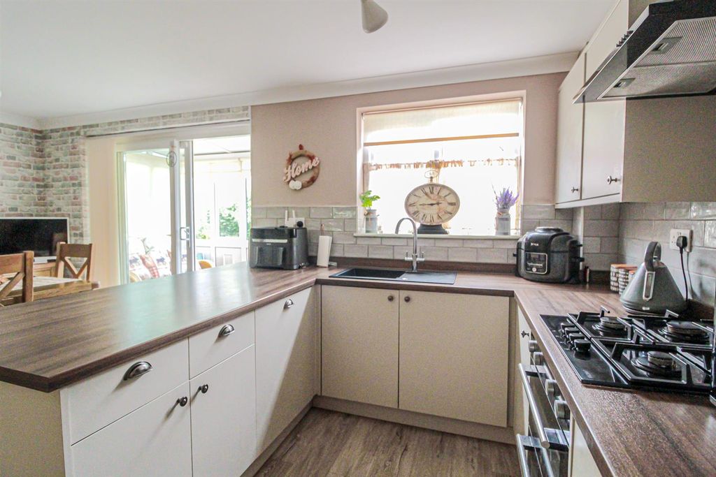 Property photo 3 of 24 Img_9854.Jpg