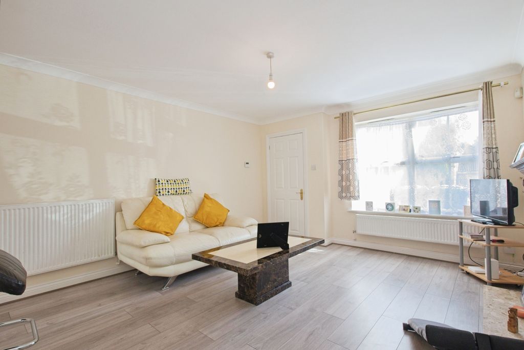 Property photo 2 of 15 Img_1116