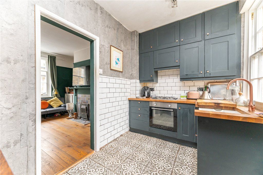 Property photo 3 of 16 Kitchen