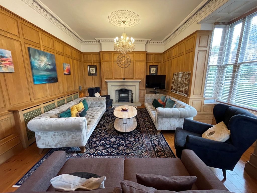 Property photo 3 of 24 Photo 03