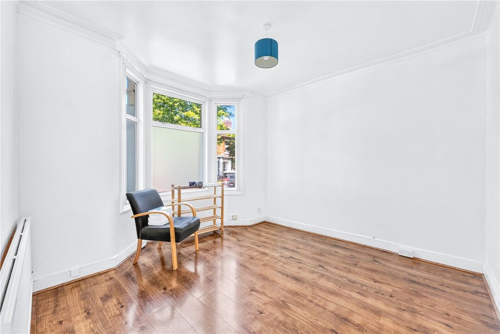Property photo 2 of 15 Picture No. 27