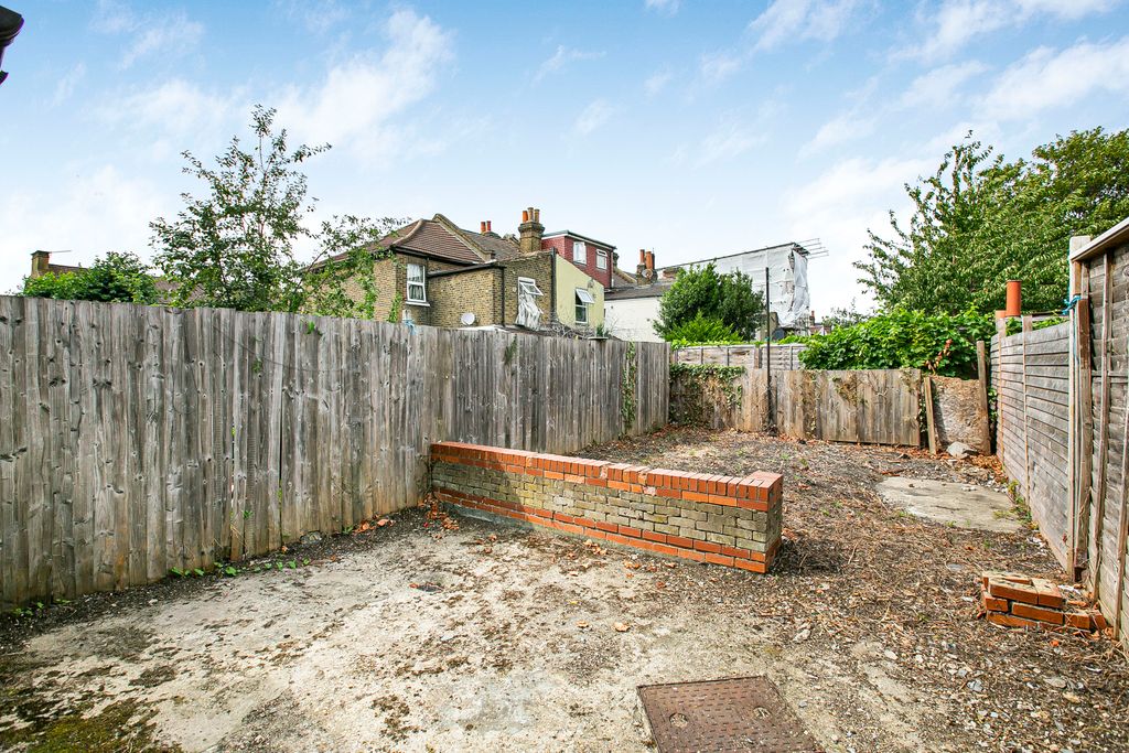 Property photo 3 of 16