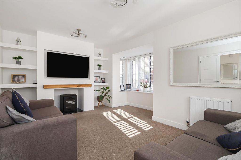 Property photo 3 of 14 5_75686.Jpg