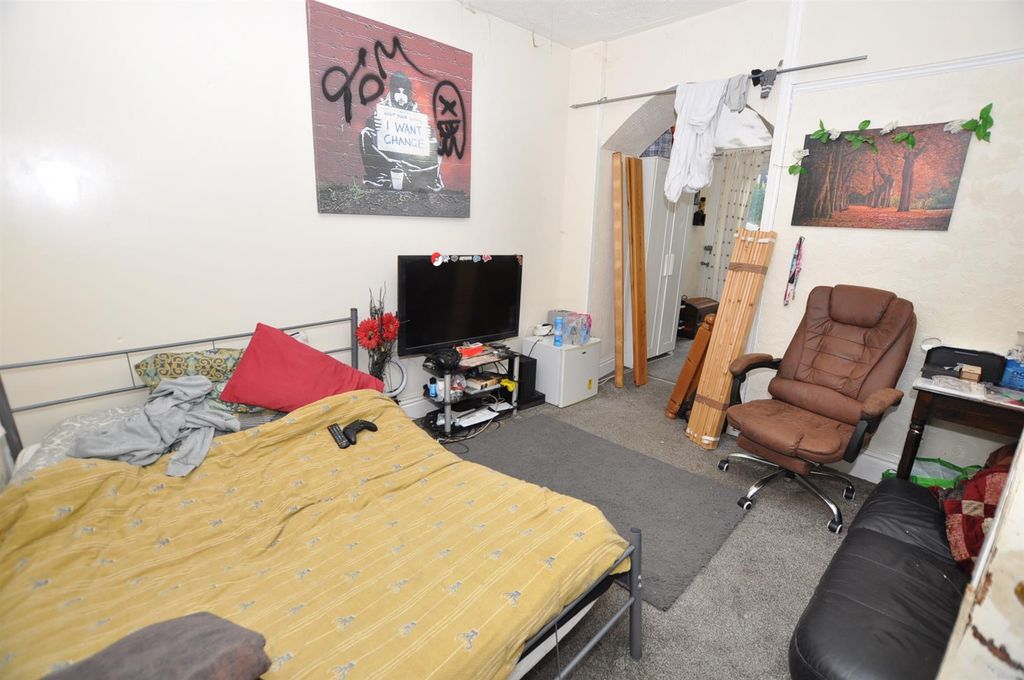 Property photo 3 of 14 Ground Floor Bedroom 2