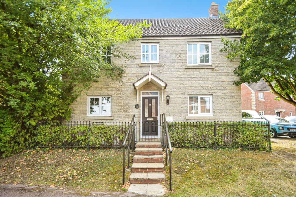 Property photo 1 of 20