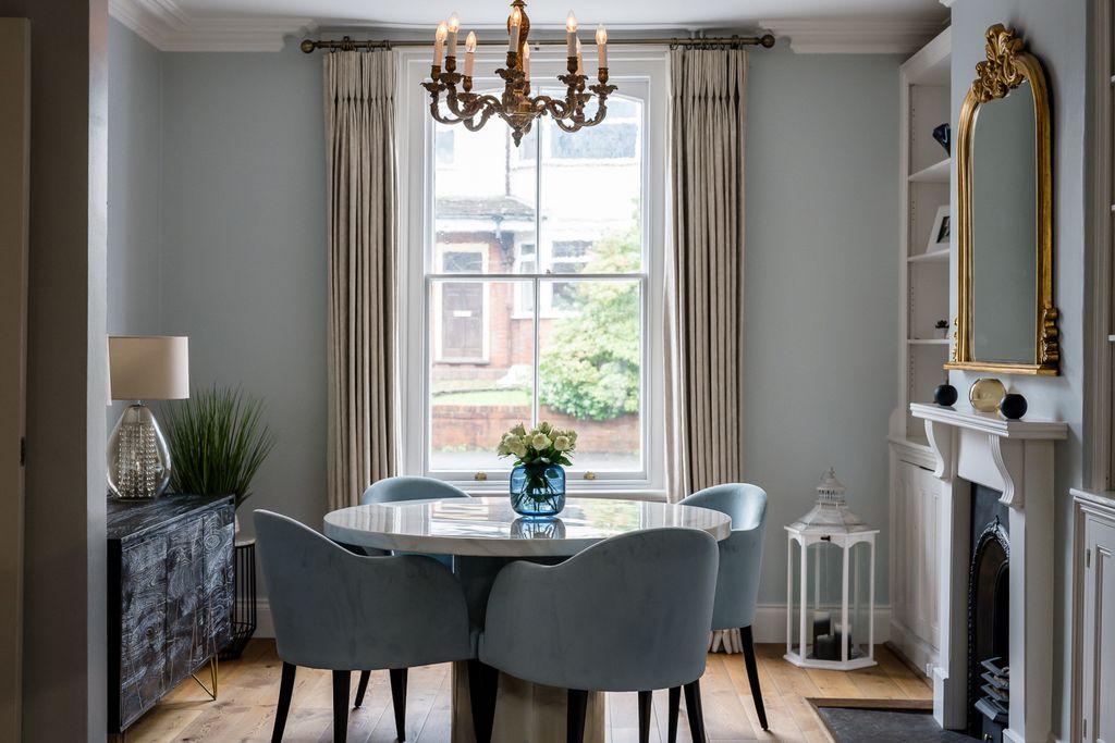 Property photo 3 of 25 Dining Room