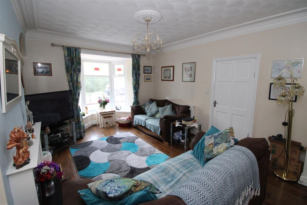 Property photo 3 of 53