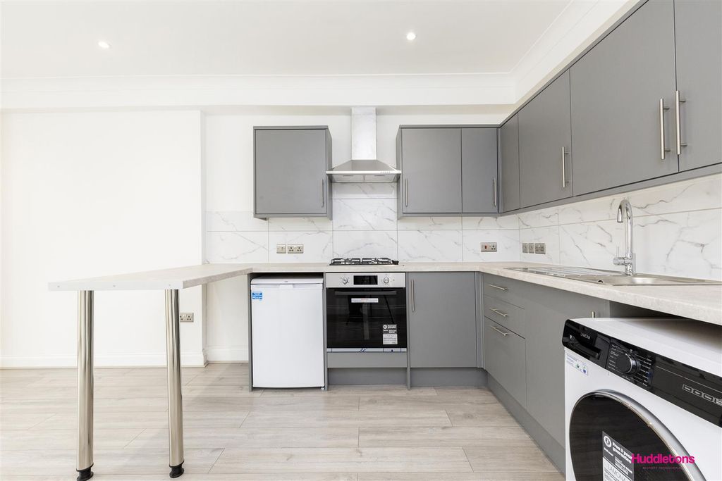 Property photo 3 of 14 Hercules Street -7.Jpg