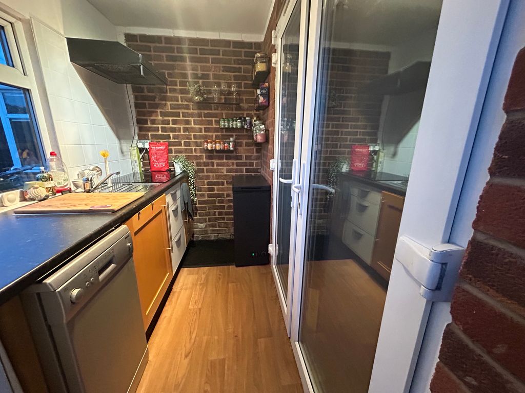 Property photo 2 of 7 Property