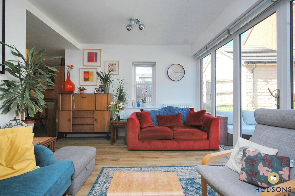 Property photo 2 of 17 Family Area