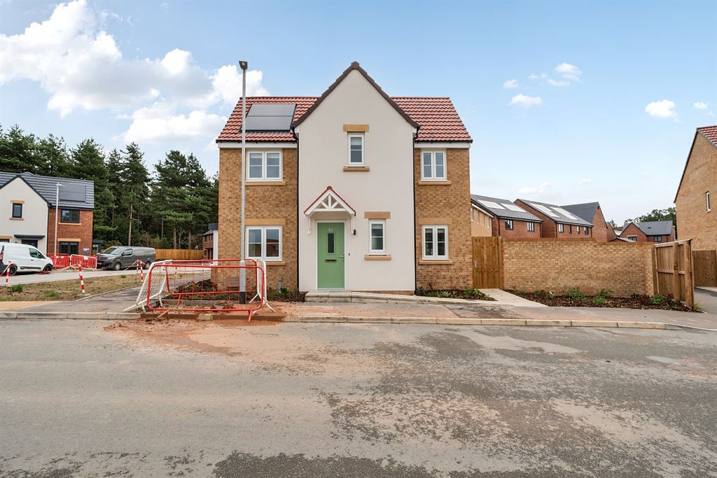 Property photo 1 of 17 External