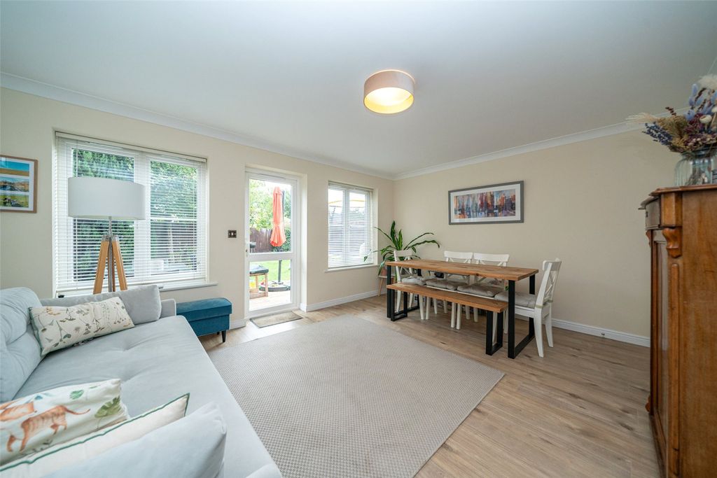 Property photo 2 of 16 Picture No. 03