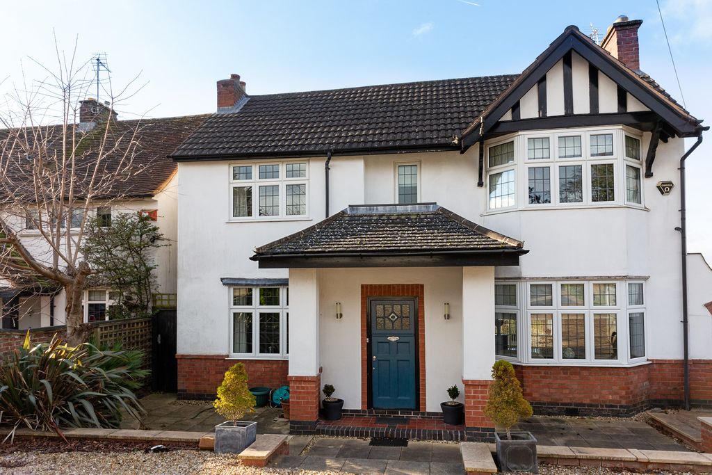 Property photo 2 of 47