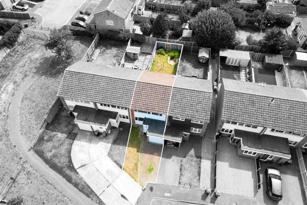 Property photo 3 of 14 4474323