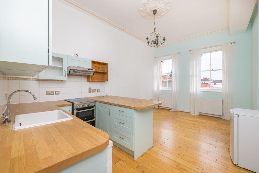 Property photo 2 of 18 Char9766-Cn.Jpg