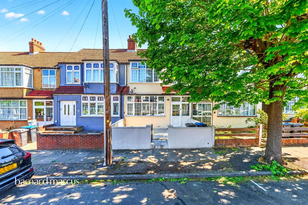 Property photo 1 of 18