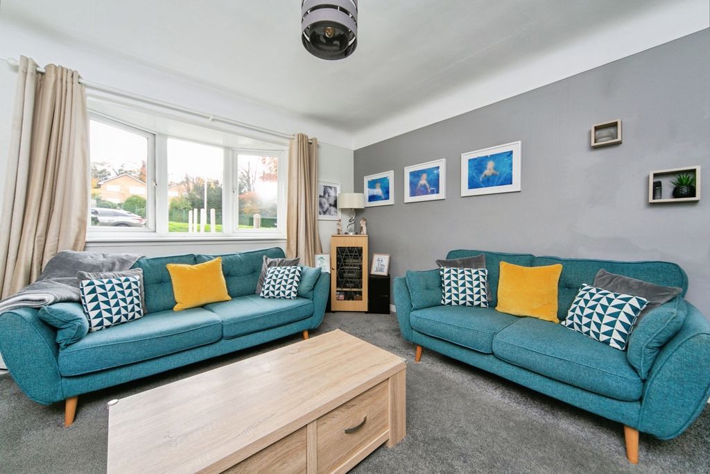 Property photo 2 of 17 Photo