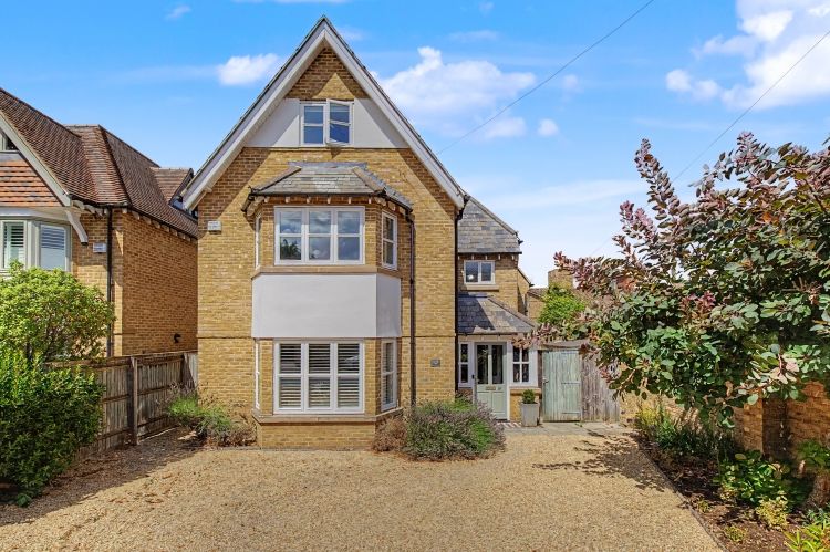 Property photo 1 of 11 335261