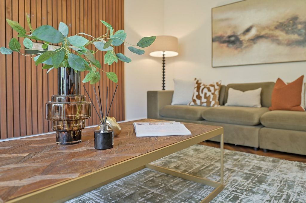 Property photo 3 of 16 Reception Room