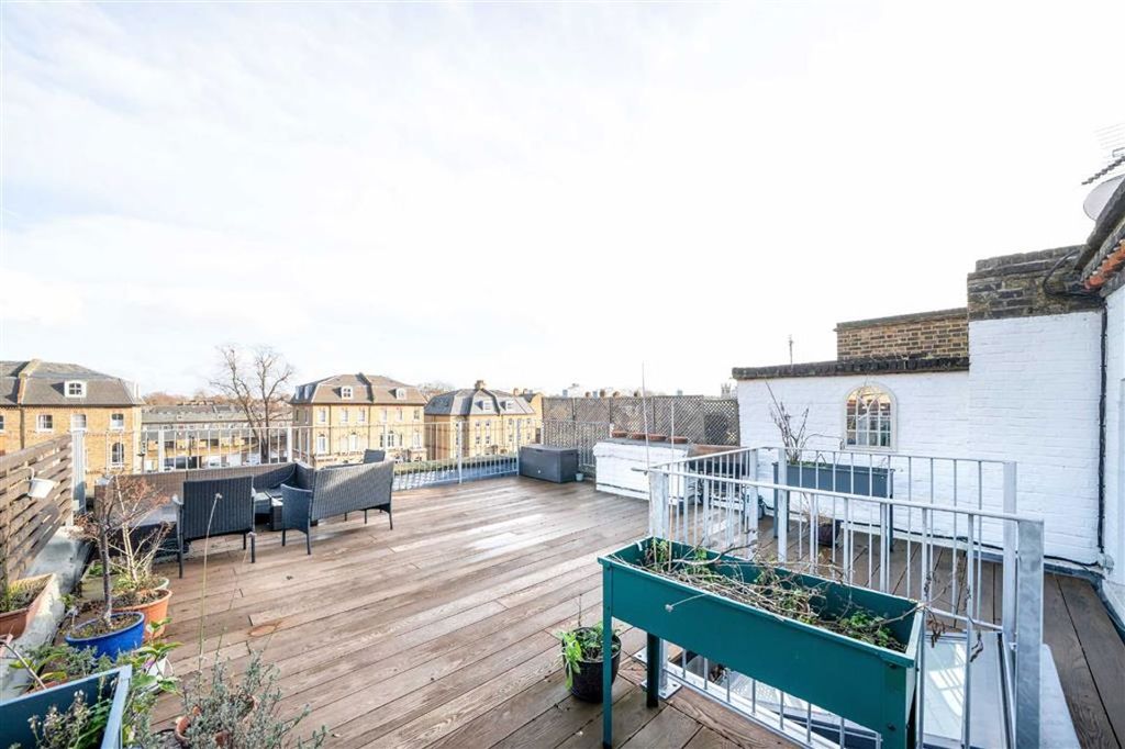 Property photo 3 of 8