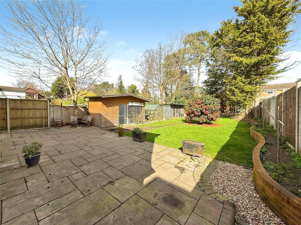 Property photo 2 of 24 Picture No. 11