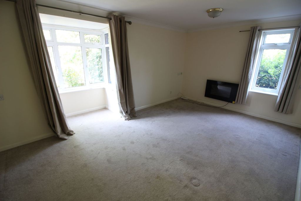 Property photo 3 of 6