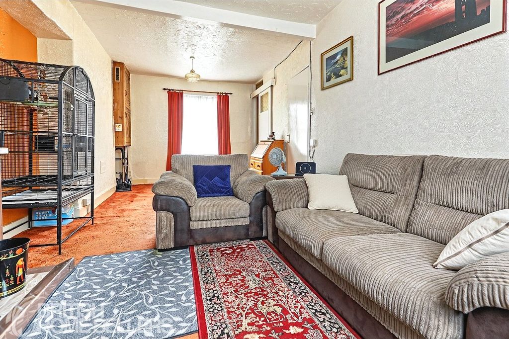 Property photo 2 of 14 Picture No. 07