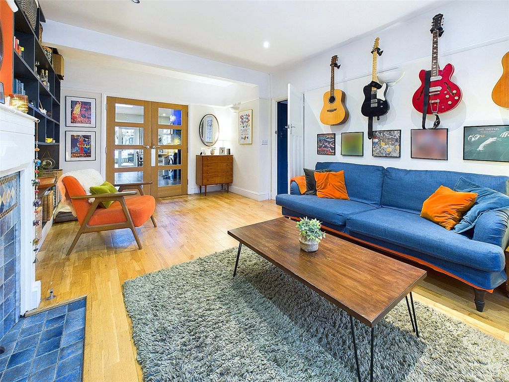 Property photo 3 of 14 Picture 3