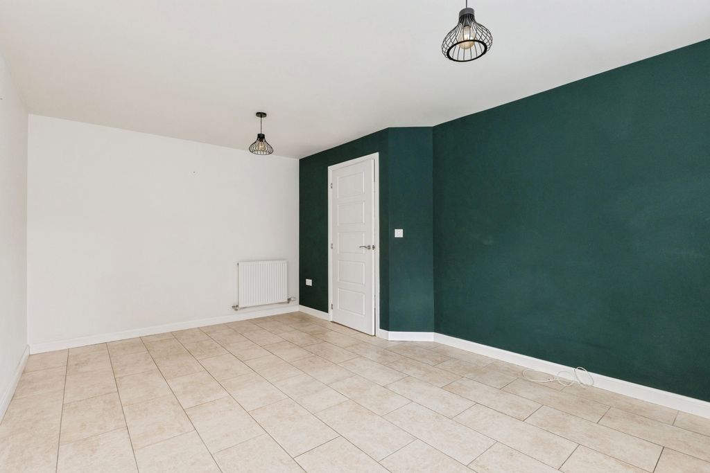 Property photo 3 of 20 Pbox-Img.Jpg