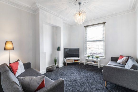 Property photo 2 of 8 7331771.Jpg