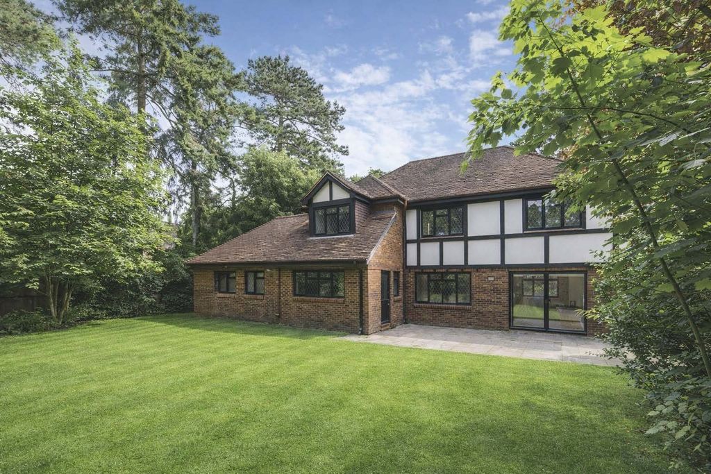 Property photo 1 of 8 Picture No. 14