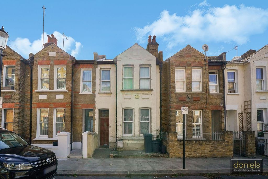Property photo 1 of 11