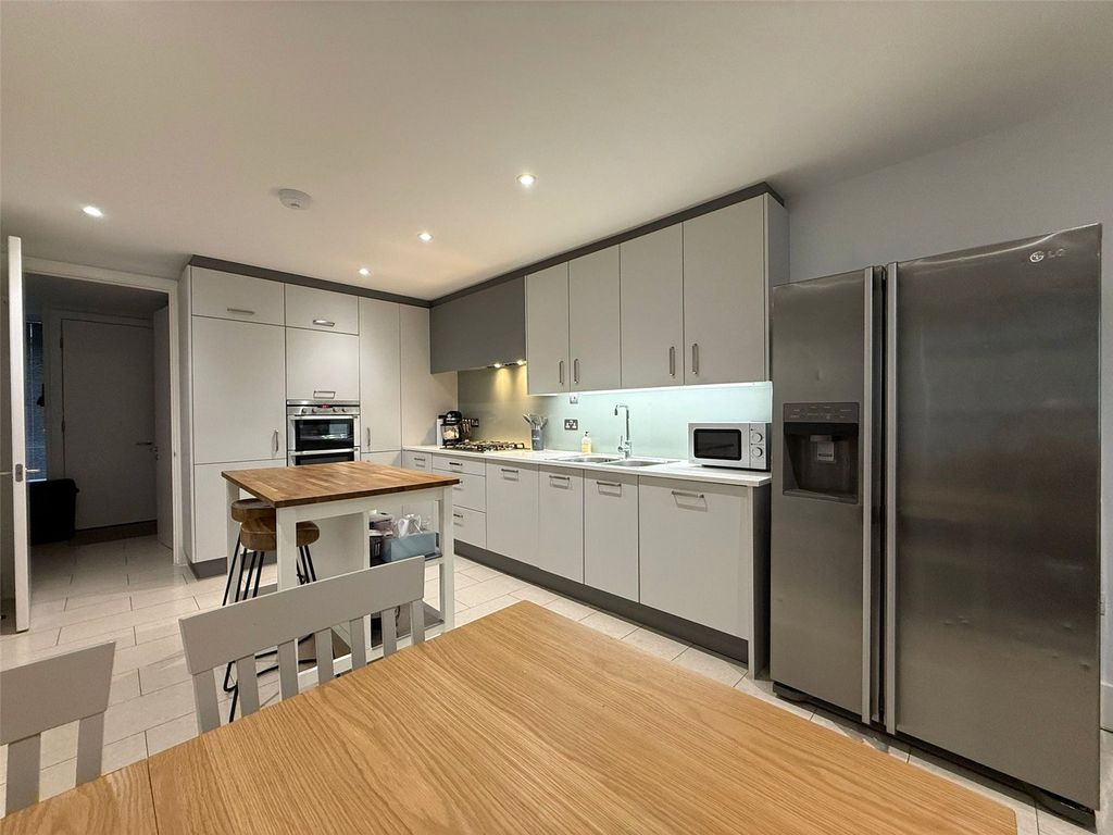 Property photo 2 of 15 Picture No. 51