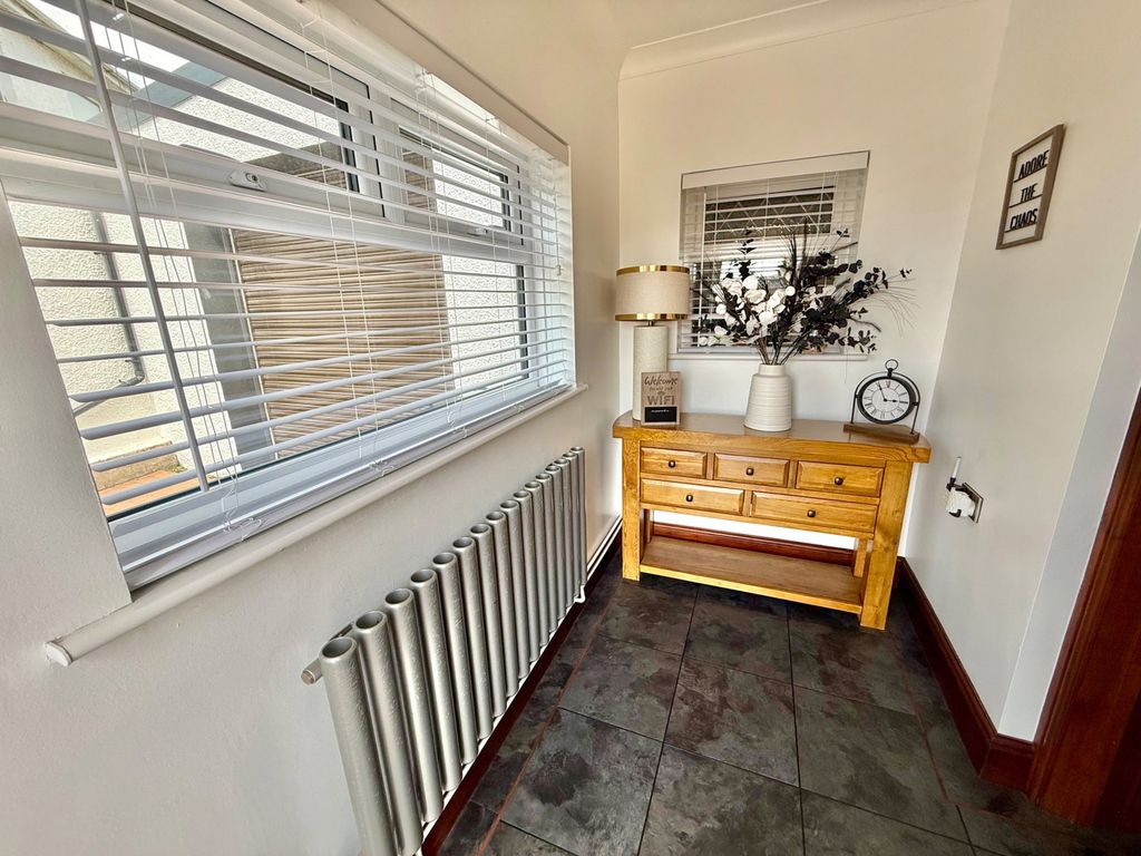 Property photo 2 of 38