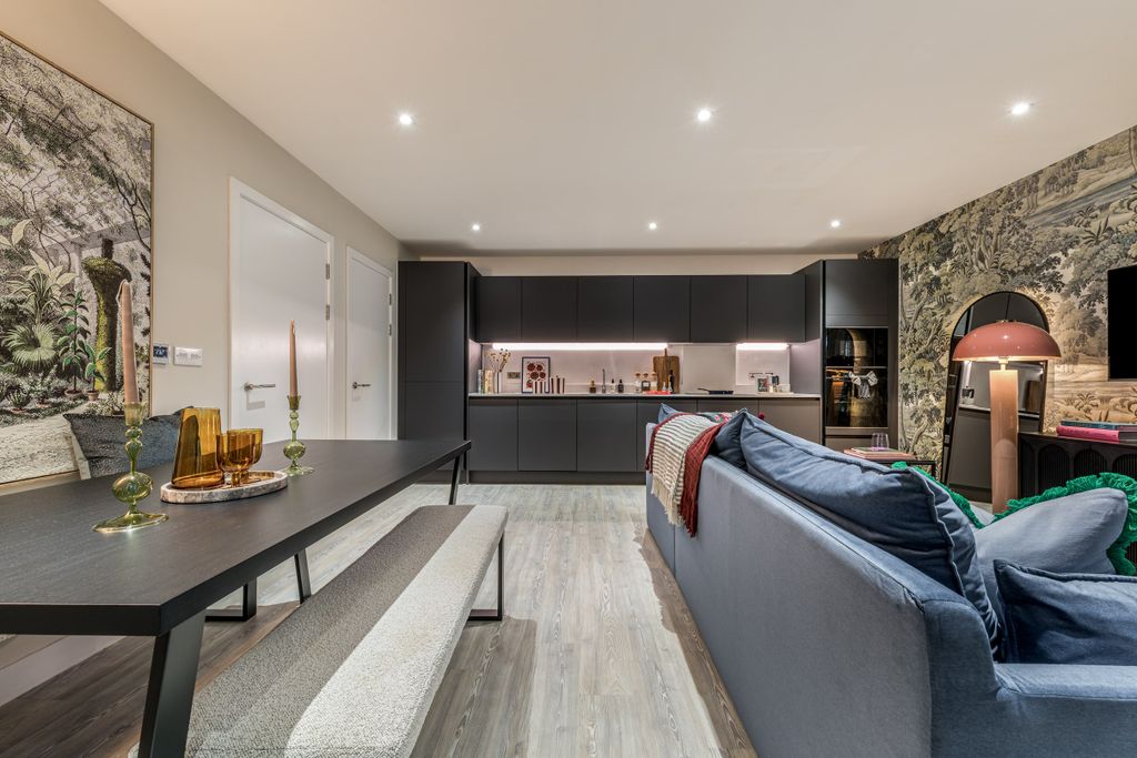 Additional image 13 of 3 bed flat for saleDagenham Green, Kent Avenue, Dagenham RM9