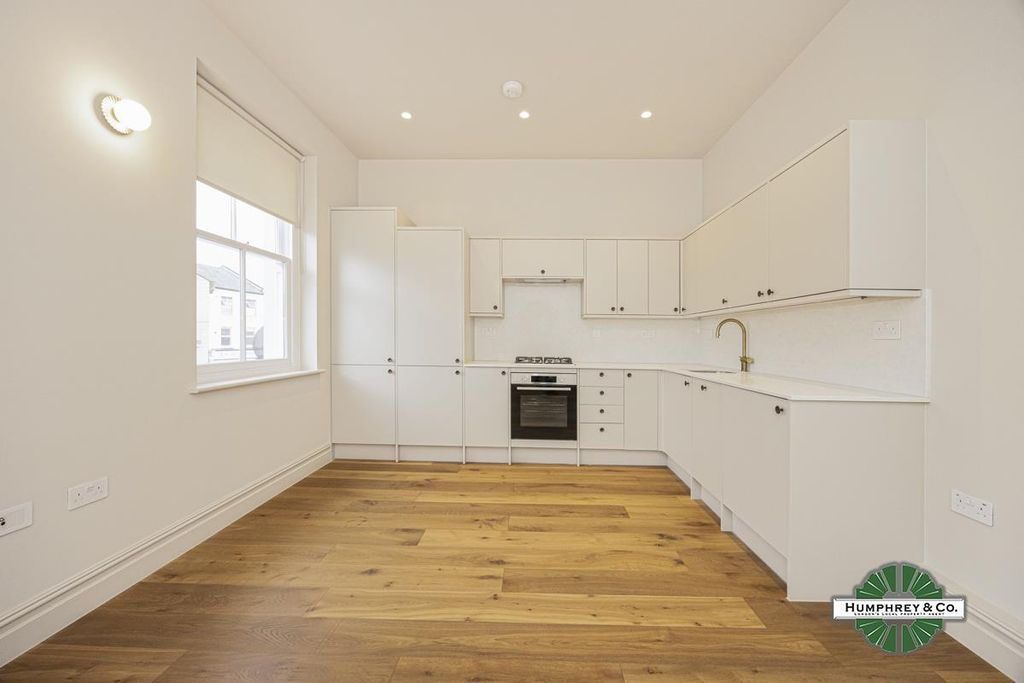 Property photo 3 of 7 2.Jpg