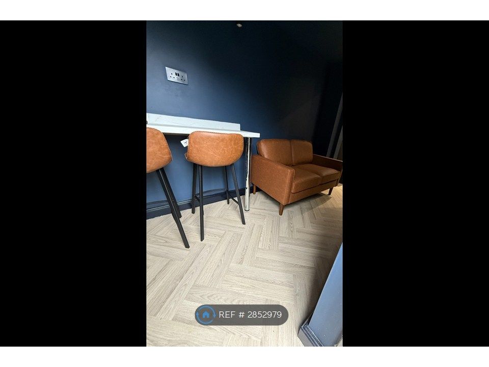 Property photo 2 of 25 Lounge / Diner