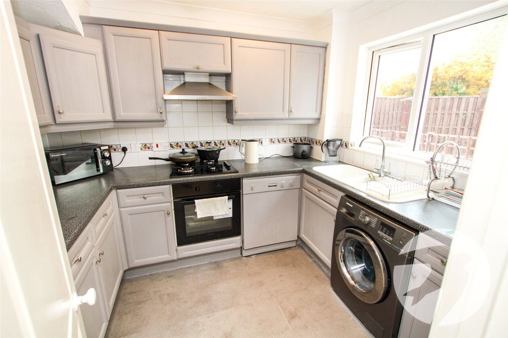 Property photo 3 of 17 Picture No. 16