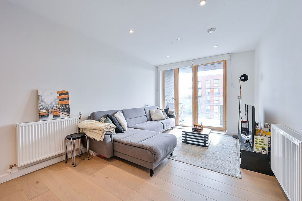 Property photo 1 of 9